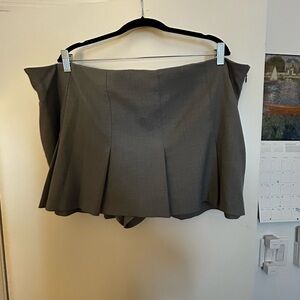 Gray Pleated Skirt